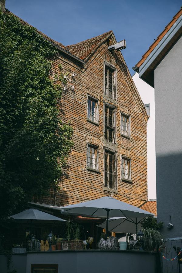 Hotel Restaurant Gruener Baum Und Altes Tor Bad Waldsee Buitenkant foto