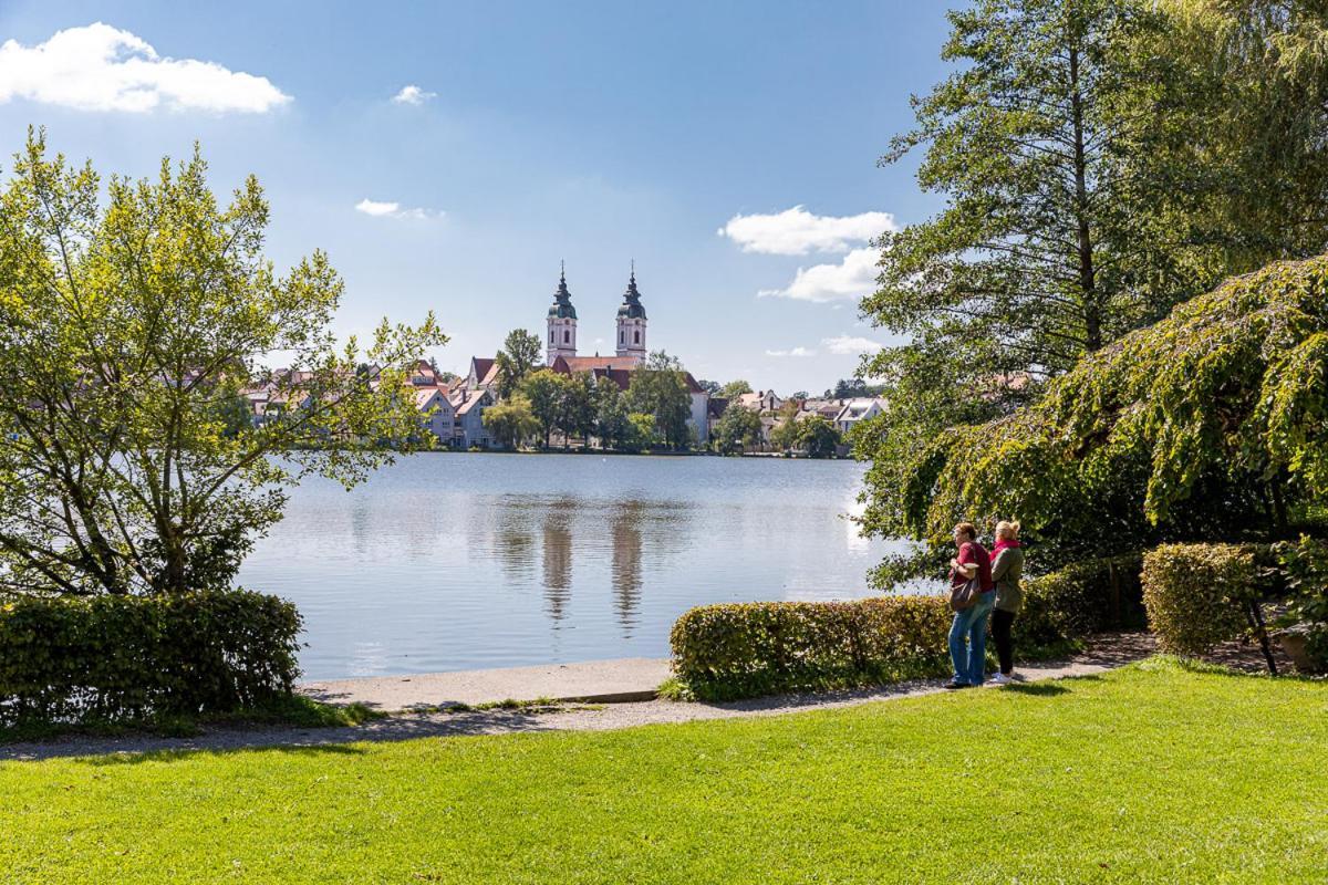Hotel Restaurant Gruener Baum Und Altes Tor Bad Waldsee Buitenkant foto